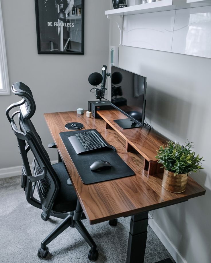 7 Essential Remote Desk Life Workspace Setup Tips for Small Homes