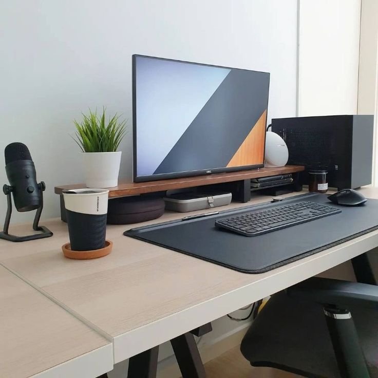 6 Easy Remote Desk Life Workspace Mistakes I Learned the Hard Way