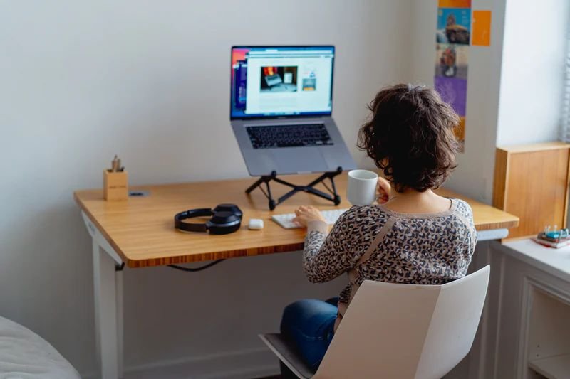 8 Essential Remote Desk Setup Upgrades That Changed My Workday